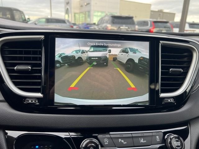 2026 Chrysler Voyager VOYAGER LX