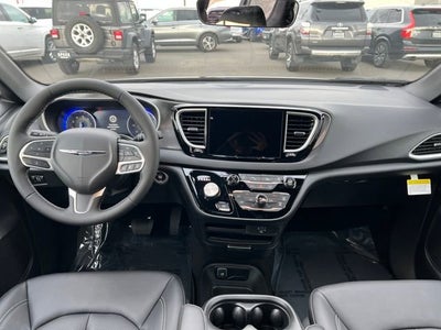 2026 Chrysler Voyager VOYAGER LX