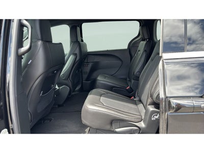 2027 Chrysler Pacifica PACIFICA SELECT AWD