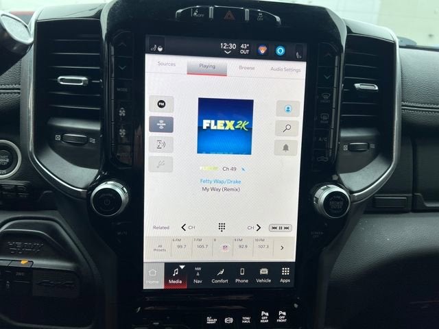 2022 RAM 3500 Laramie Crew Cab 4x4 8' Box