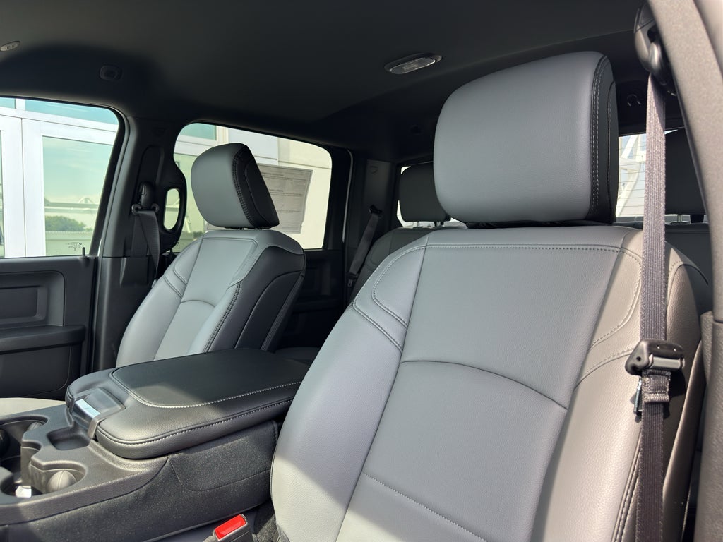 2026 RAM 2500 RAM 2500 TRADESMAN CREW CAB 4X4 8' BOX
