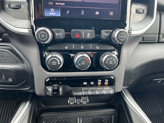 2025 RAM 2500 Big Horn Crew Cab 4x4 8' Box