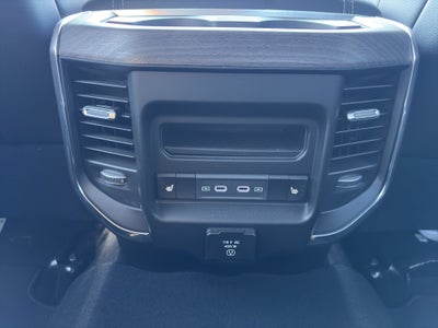 2026 RAM Ram 3500 RAM 3500 LARAMIE CREW CAB 4X4 8' BOX