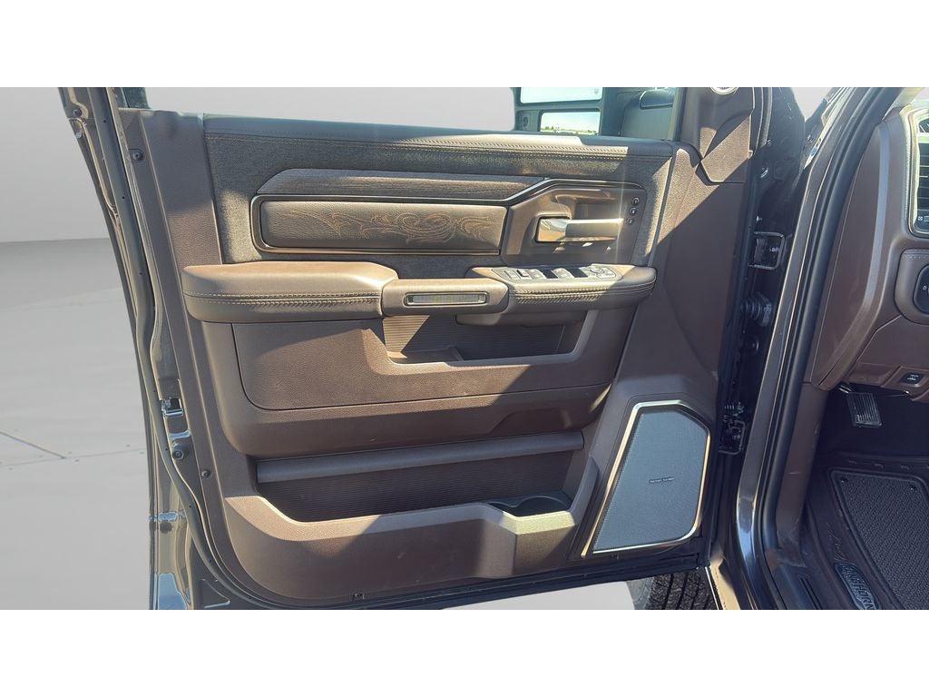 2026 RAM Ram 3500 RAM 3500 LIMITED LONGHORN MEGA CAB 4X4 6'4' BOX