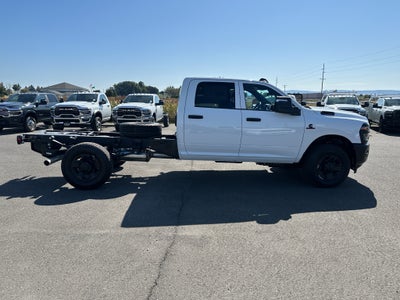 2026 RAM Ram 3500 Chassis Cab RAM 3500 TRADESMAN CREW CAB CHASSIS 4X4 60' CA