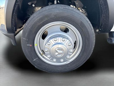 2026 RAM 5500 Chassis RAM 5500 TRADESMAN CHASSIS REGULAR CAB 4X4 84' CA
