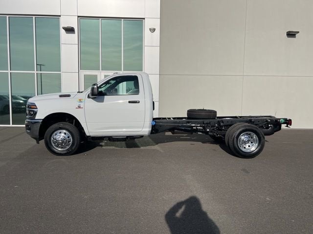 2026 RAM Ram 3500 Chassis Cab RAM 3500 TRADESMAN CHASSIS REGULAR CAB 4X4 84' CA