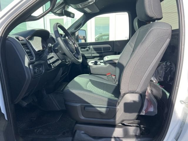 2026 RAM Ram 3500 Chassis Cab RAM 3500 TRADESMAN CHASSIS REGULAR CAB 4X4 84' CA