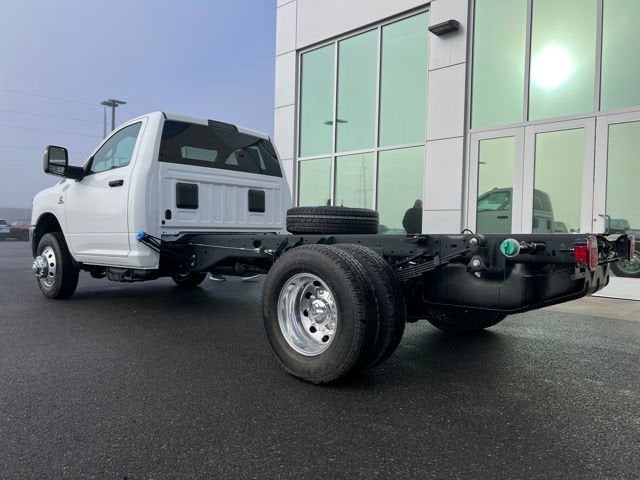 2026 RAM Ram 3500 Chassis Cab RAM 3500 TRADESMAN CHASSIS REGULAR CAB 4X4 84' CA