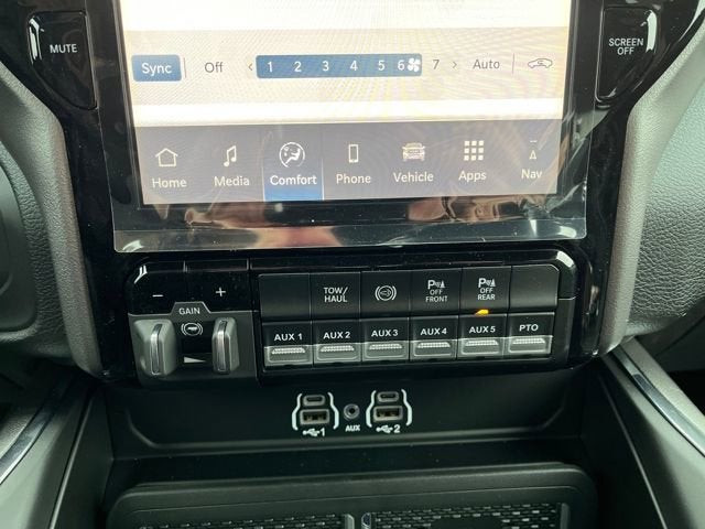 2026 RAM Ram 3500 Chassis Cab RAM 3500 BIG HORN CREW CAB CHASSIS 4X4 60' CA