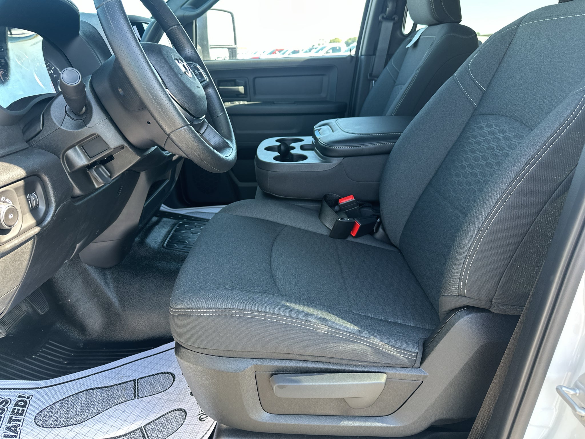 2026 RAM Ram 3500 Chassis Cab RAM 3500 TRADESMAN CREW CAB CHASSIS 4X4 60' CA