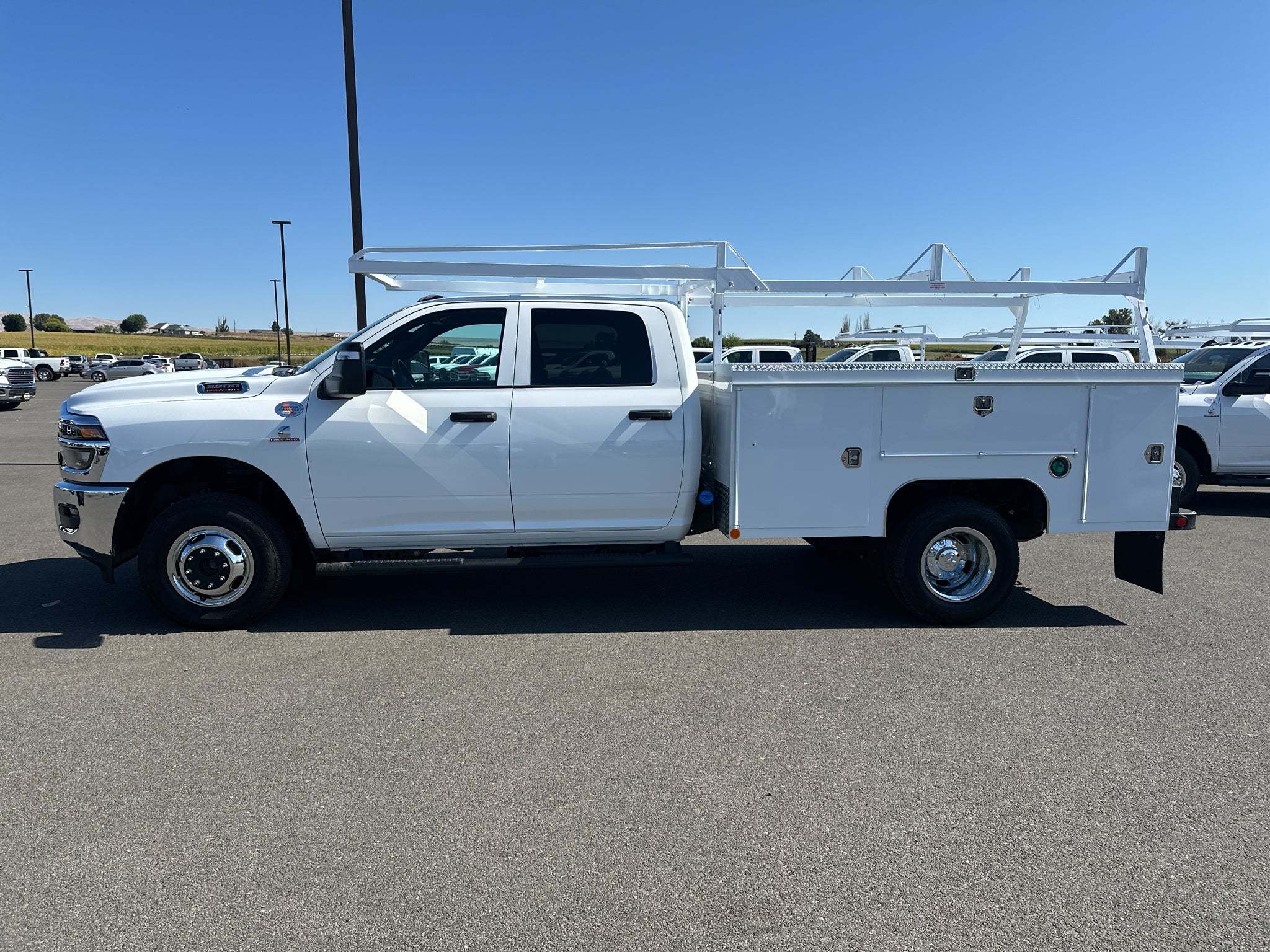 2026 RAM Ram 3500 Chassis Cab RAM 3500 TRADESMAN CREW CAB CHASSIS 4X4 60' CA