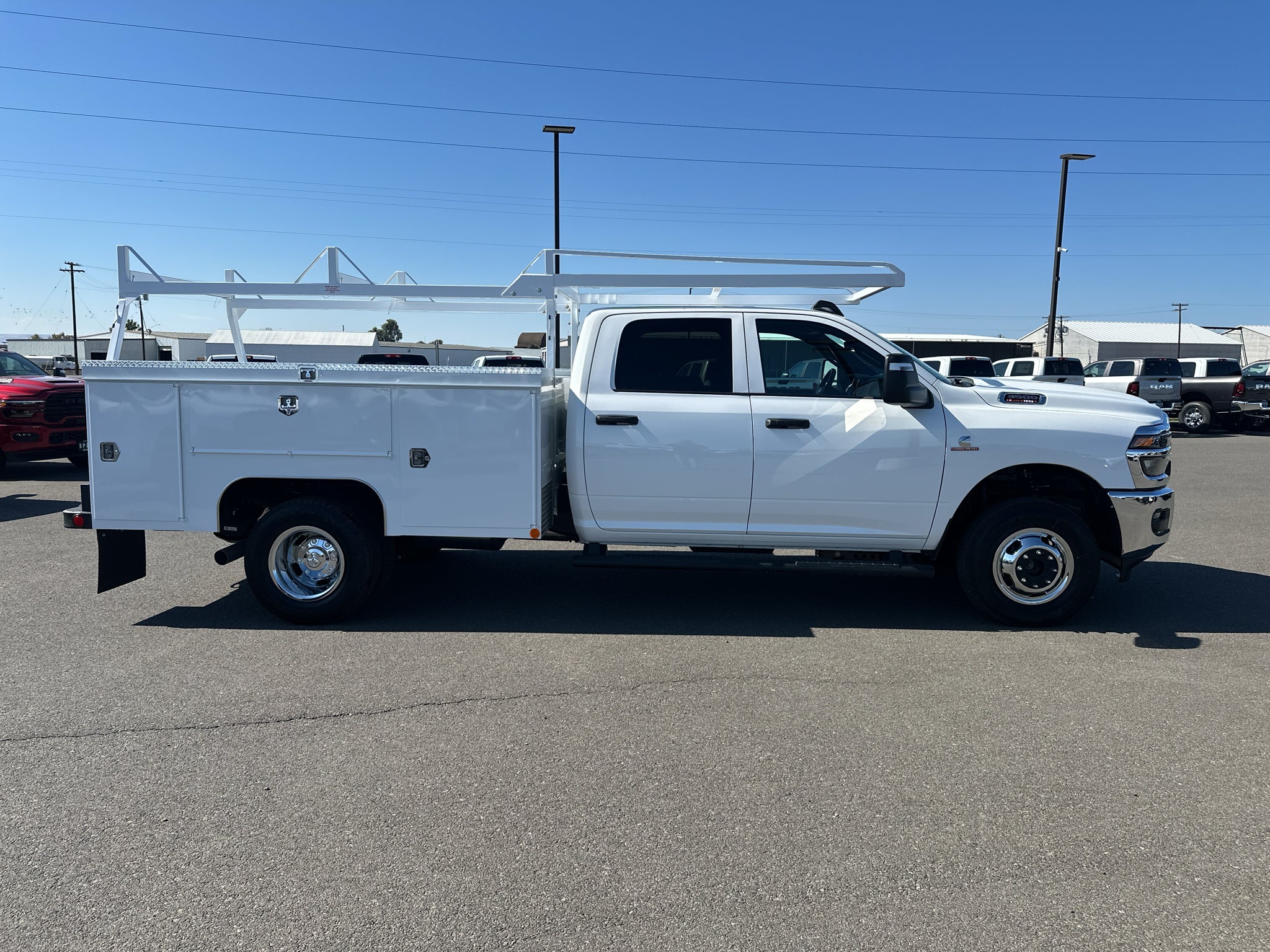 2026 RAM Ram 3500 Chassis Cab RAM 3500 TRADESMAN CREW CAB CHASSIS 4X4 60' CA