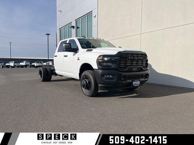 2026 RAM Ram 3500 Chassis Cab RAM 3500 TRADESMAN CREW CAB CHASSIS 4X4 60' CA