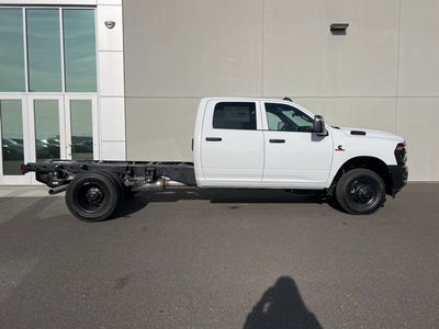 2026 RAM Ram 3500 Chassis Cab RAM 3500 TRADESMAN CREW CAB CHASSIS 4X4 60' CA
