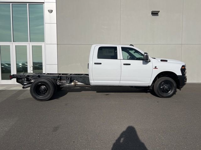 2026 RAM Ram 3500 Chassis Cab RAM 3500 TRADESMAN CREW CAB CHASSIS 4X4 60' CA