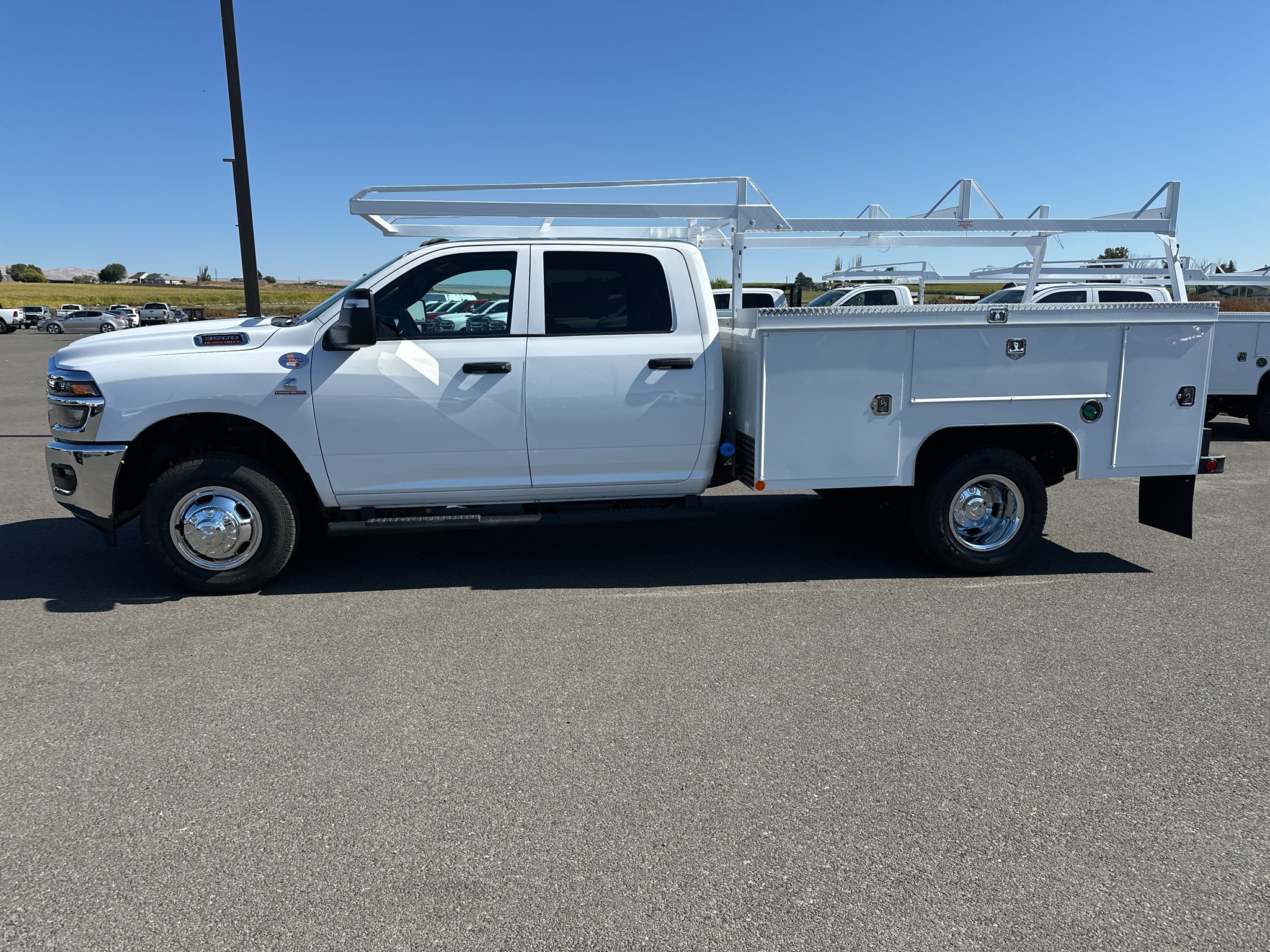 2026 RAM Ram 3500 Chassis Cab RAM 3500 TRADESMAN CREW CAB CHASSIS 4X4 60' CA