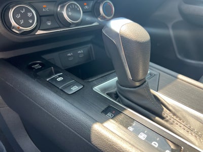 2025 Nissan Kicks SV FWD