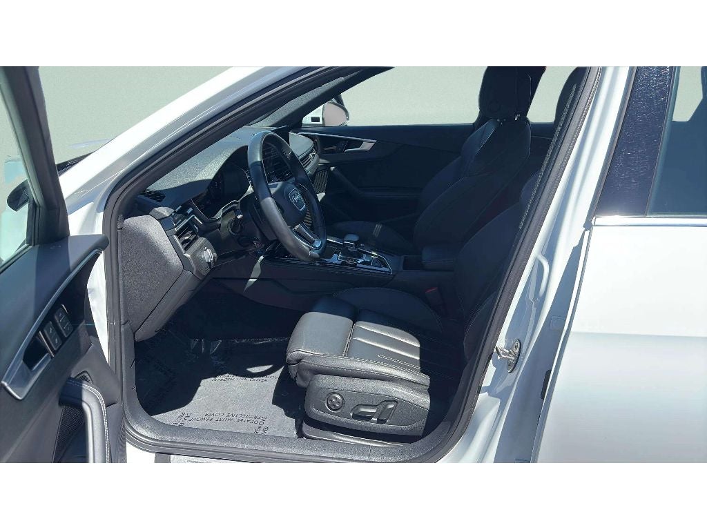 2024 Audi A4 Premium Plus 45 TFSI S line quattro S tronic