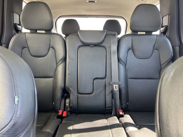 2021 Volvo XC90 T5 Momentum 7 Passenger