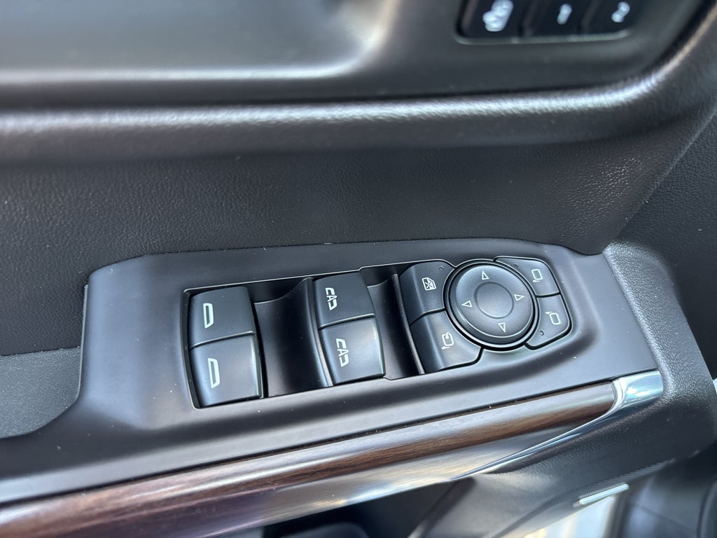 2020 GMC Sierra SLT