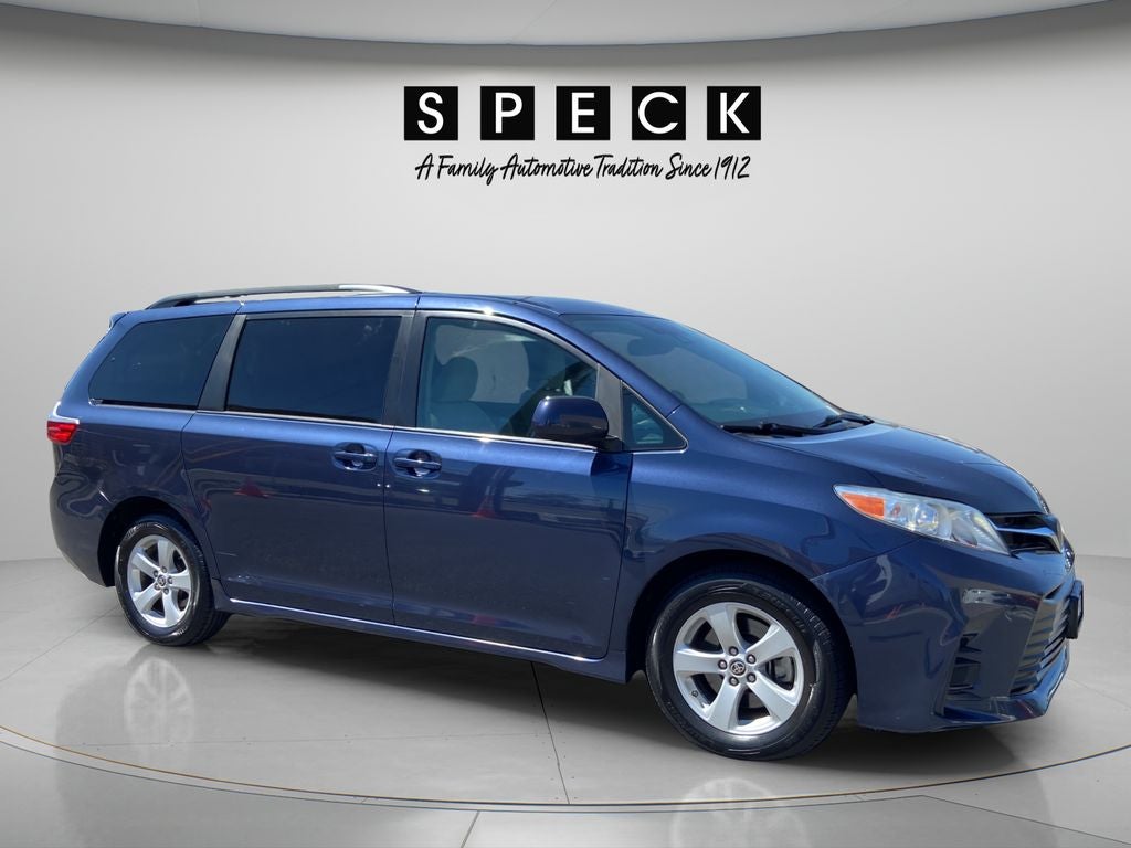 2020 Toyota Sienna LE