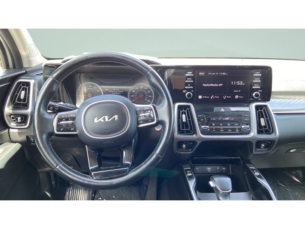 2023 Kia Sorento LX