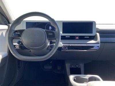 2024 Hyundai IONIQ 5 SE