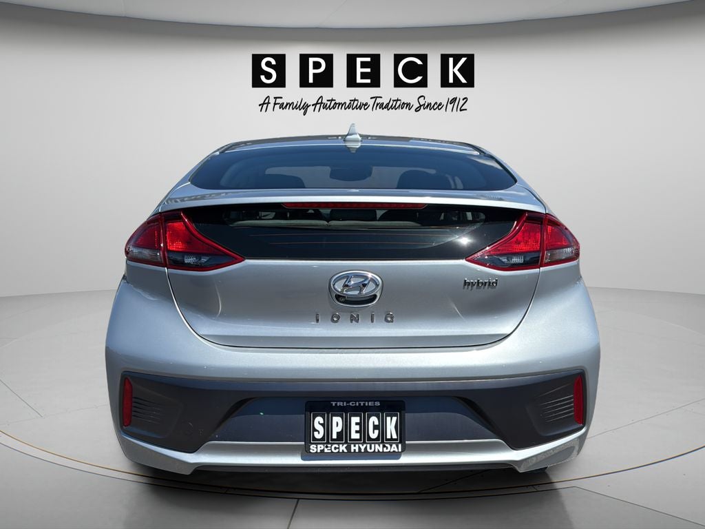 2022 Hyundai IONIQ Hybrid SE