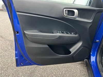 2025 Hyundai Venue SE