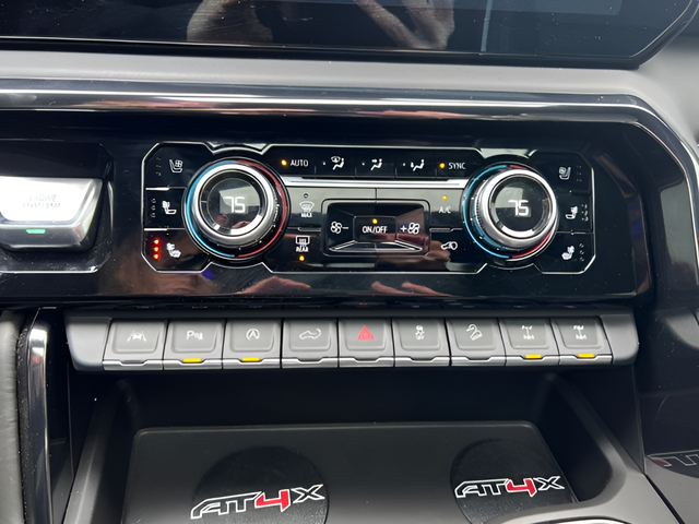 2023 GMC Sierra 1500 AT4X