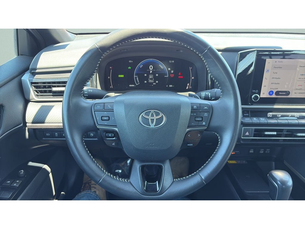 2025 Toyota Camry Hybrid SE