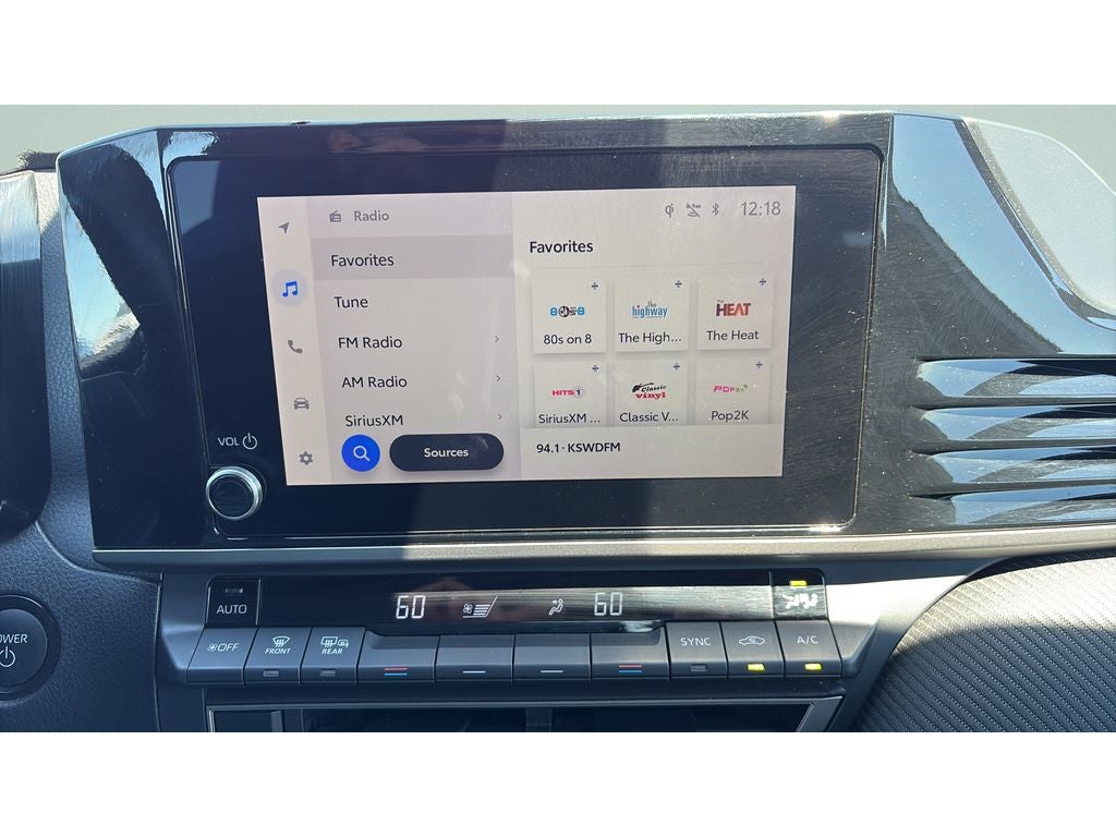 2025 Toyota Camry Hybrid SE