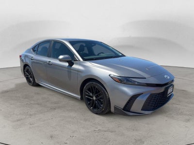 2025 Toyota Camry Hybrid SE