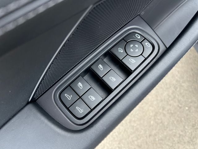 2023 Porsche Panamera 4 Platinum Edition